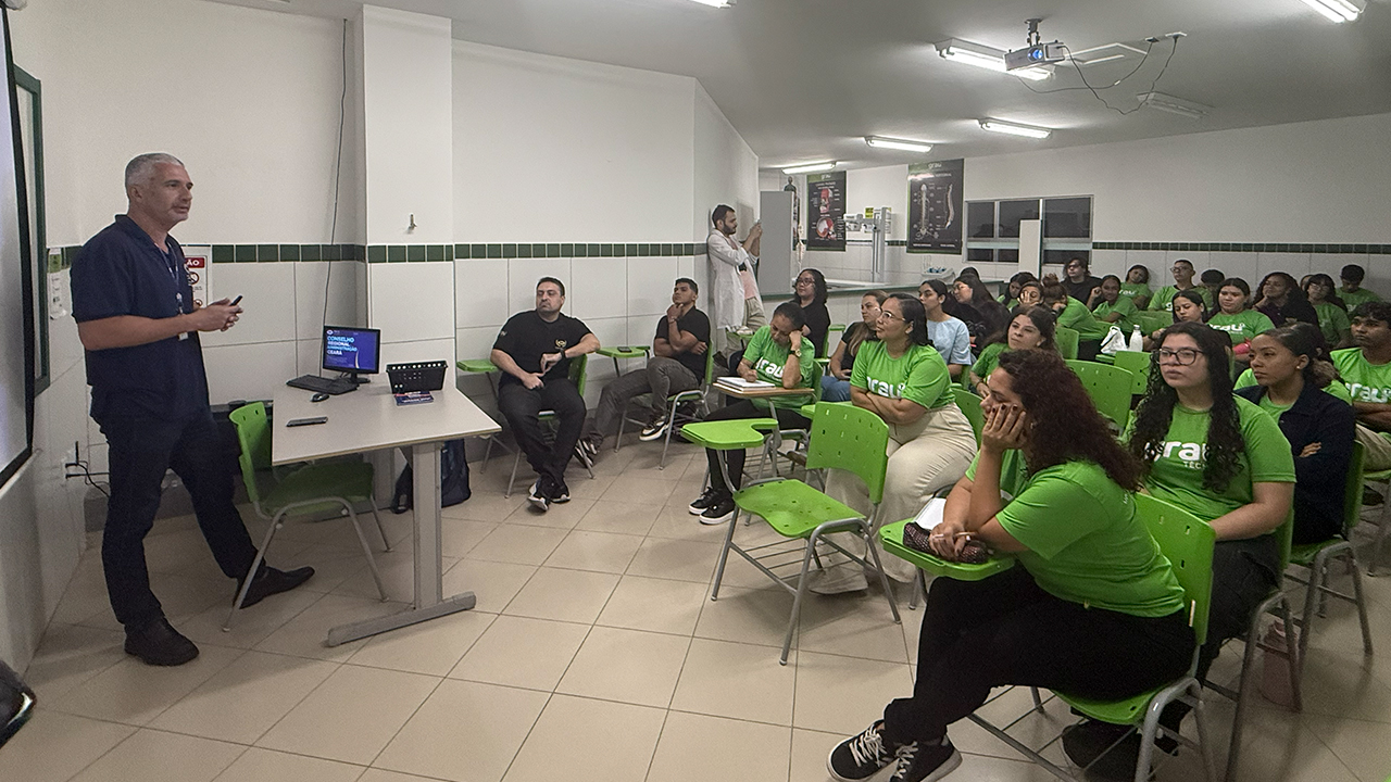 CRA Itinerante leva palestra institucional aos estudantes do Grau Técnico Washington Soares